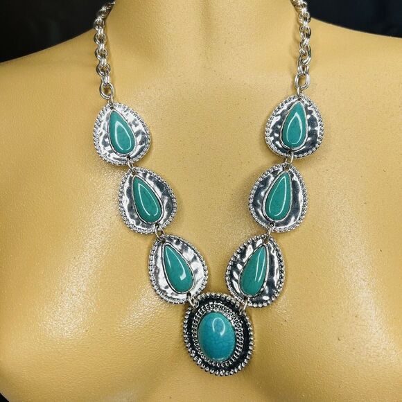 Bib Statement Hammered Style Silver Faux Turquoise Y Necklace PRETTY 4063 - Picture 2 of 10